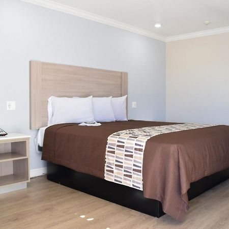 Mojave Inn Victorville Bagian luar foto
