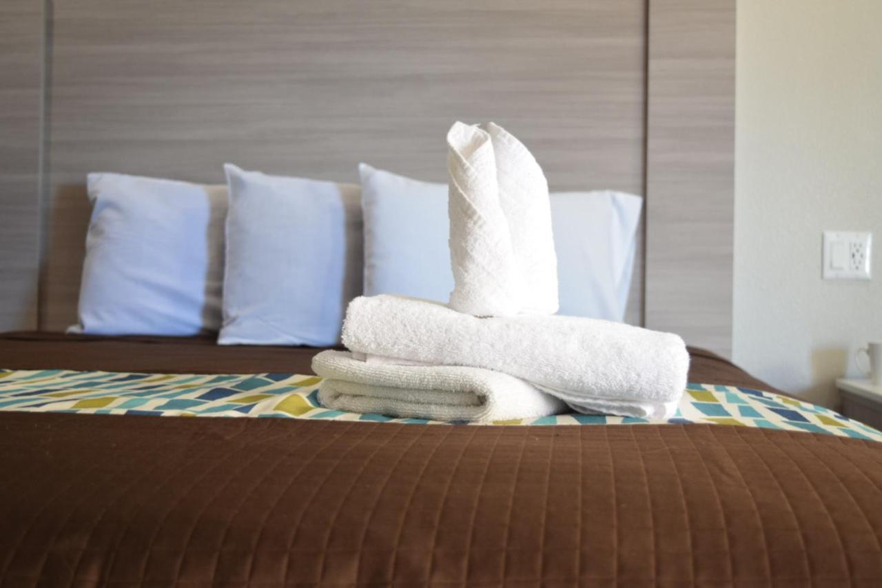 Mojave Inn Victorville Bagian luar foto