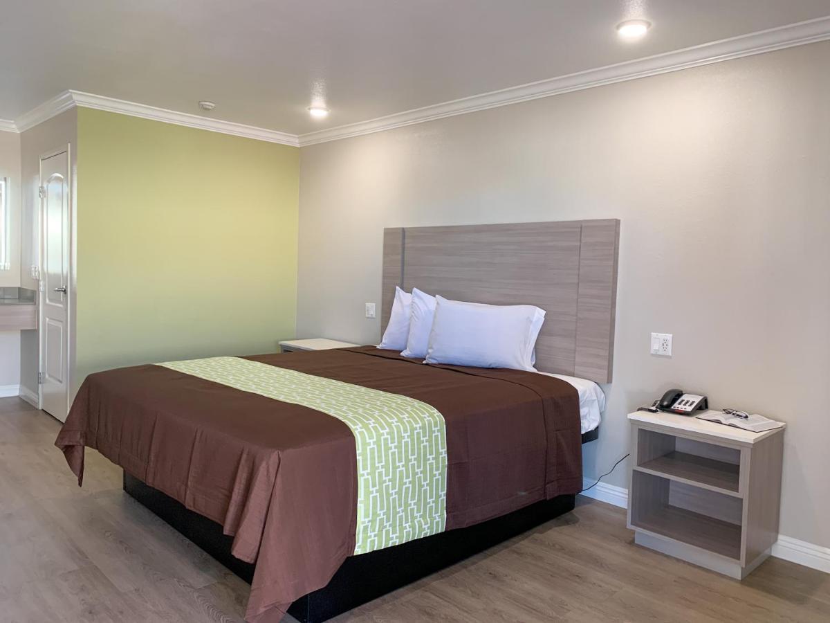 Mojave Inn Victorville Bagian luar foto