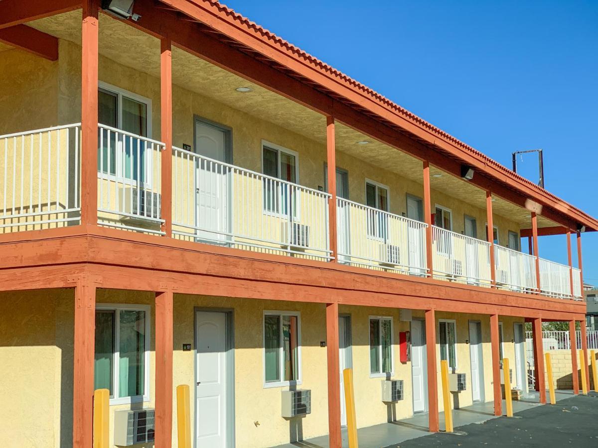 Mojave Inn Victorville Bagian luar foto