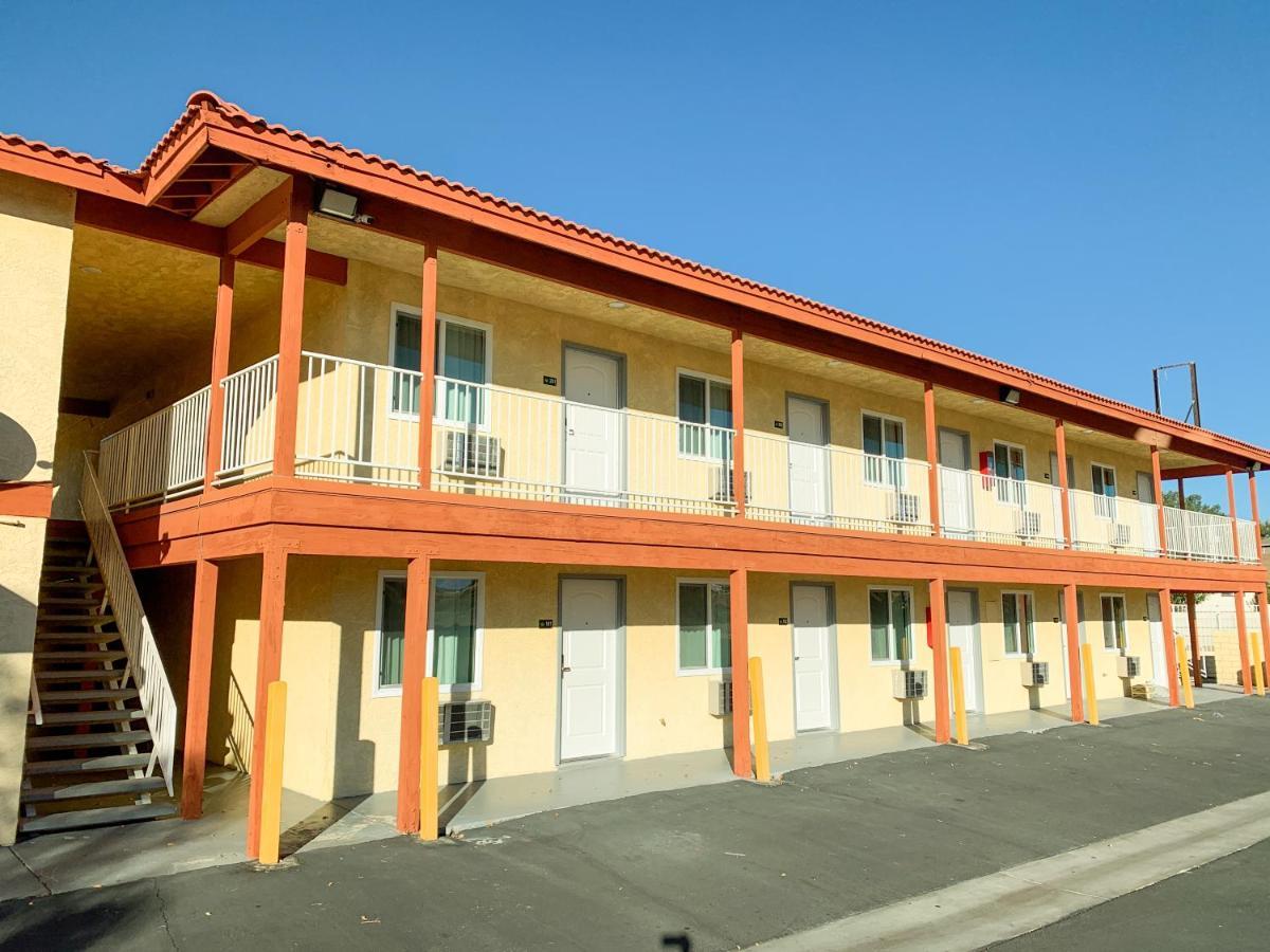 Mojave Inn Victorville Bagian luar foto