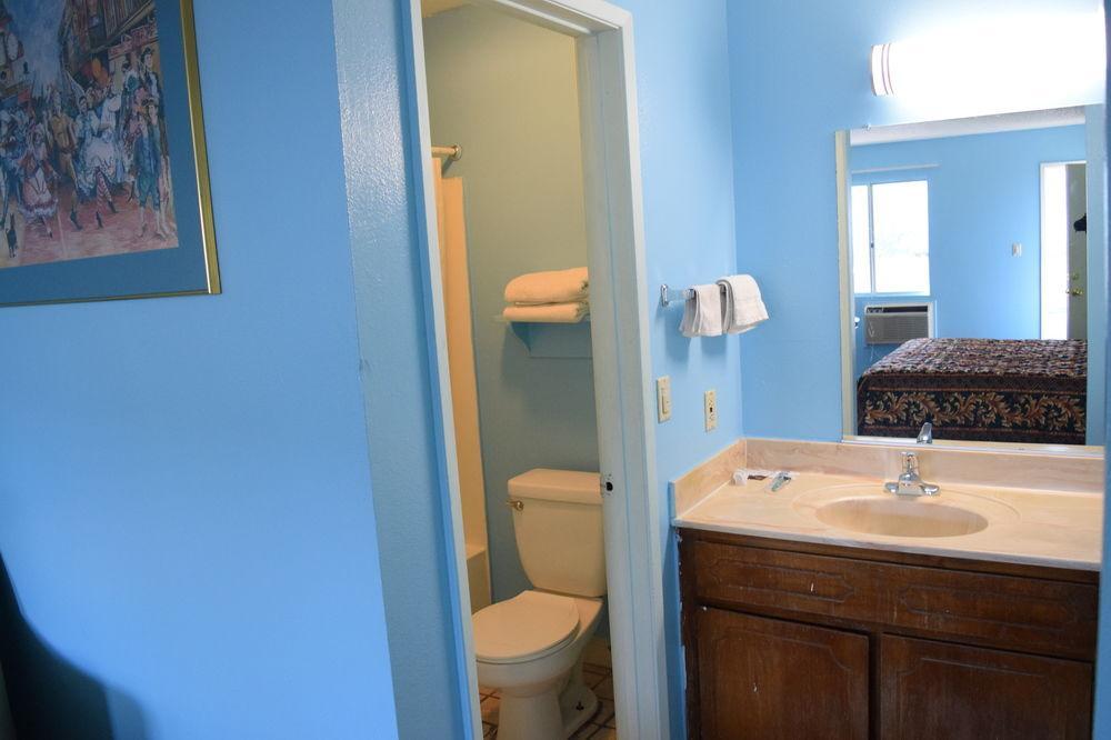 Mojave Inn Victorville Bagian luar foto