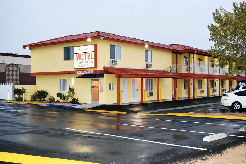 Mojave Inn Victorville Bagian luar foto