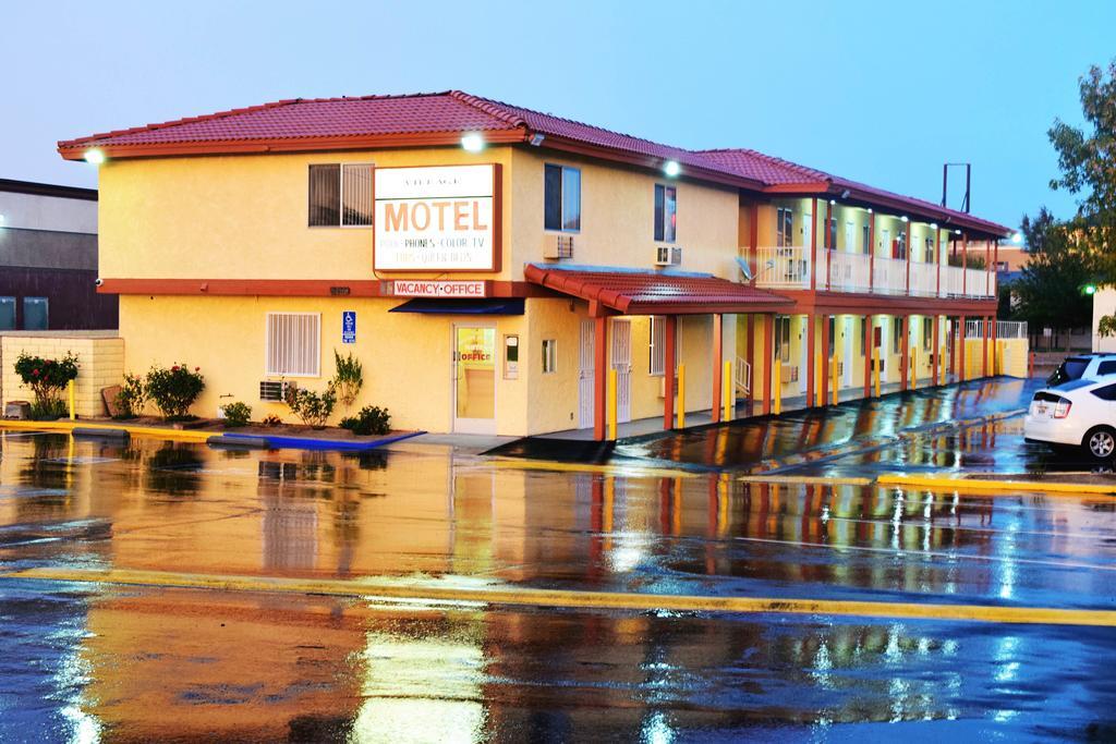 Mojave Inn Victorville Bagian luar foto